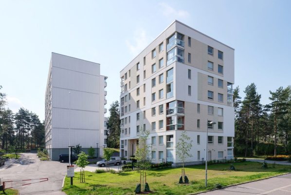 Kerrostalo, joka on Yläkiventie 16 seniorikohde